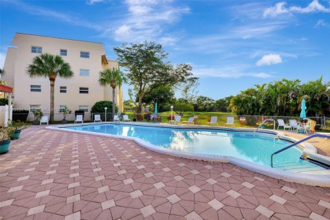 Condo in Margate, Florida, 1 bedroom  № 1859748 - photo 21