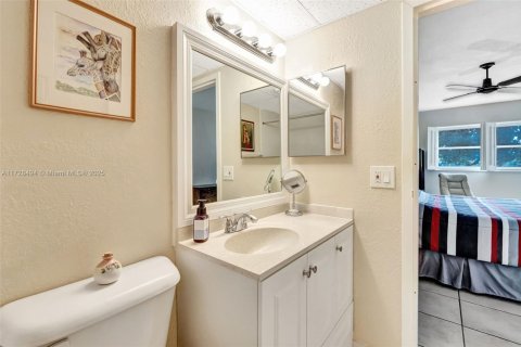 Condo in Margate, Florida, 1 bedroom  № 1859748 - photo 14