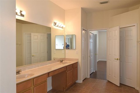 House in Valrico, Florida 3 bedrooms, 202.34 sq.m. № 2230378 - photo 27
