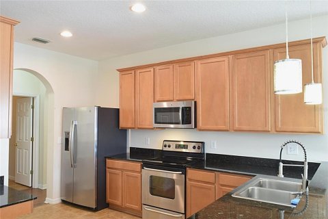 House in Valrico, Florida 3 bedrooms, 202.34 sq.m. № 2230378 - photo 11