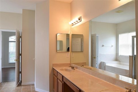House in Valrico, Florida 3 bedrooms, 202.34 sq.m. № 2230378 - photo 26