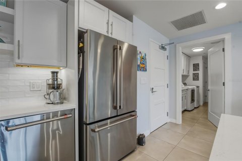 Купить кондоминиум в Клируотер, Флорида 6 комнат, 174.93м2, № 2151401 - фото 29