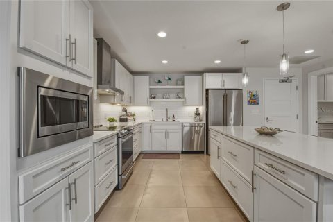 Купить кондоминиум в Клируотер, Флорида 6 комнат, 174.93м2, № 2151401 - фото 17