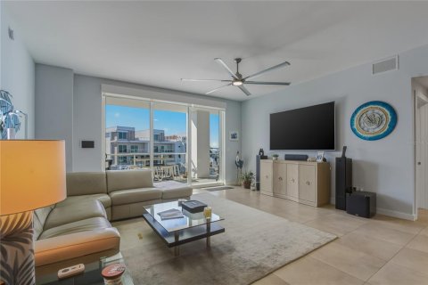 Купить кондоминиум в Клируотер, Флорида 6 комнат, 174.93м2, № 2151401 - фото 28