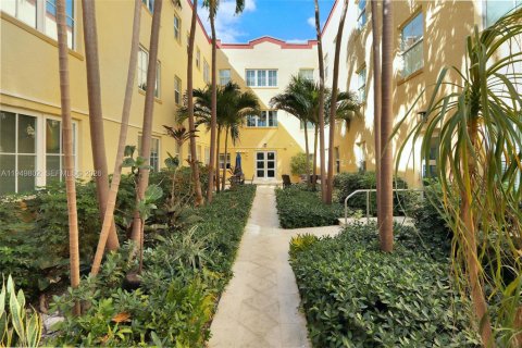 Купить кондоминиум в Майами-Бич, Флорида 39.95м2, № 2005552 - фото 5