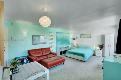 Купить кондоминиум в Майами-Бич, Флорида 39.95м2, № 2005552 - фото 7