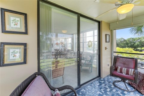 Condo in Pembroke Pines, Florida, 2 bedrooms  № 1926755 - photo 11