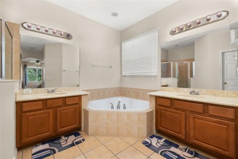 House in Orlando, Florida 4 bedrooms, 229.28 sq.m. № 1856024 - photo 10