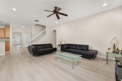 House in Orlando, Florida 4 bedrooms, 229.28 sq.m. № 1856024 - photo 7