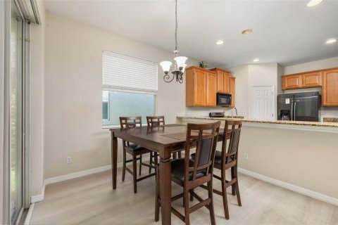 House in Orlando, Florida 4 bedrooms, 229.28 sq.m. № 1856024 - photo 5