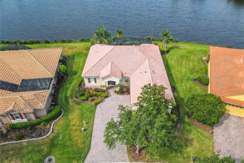Casa en venta en Kissimmee, Florida, 2 dormitorios, 217.76 m2 № 1681972 - foto 4