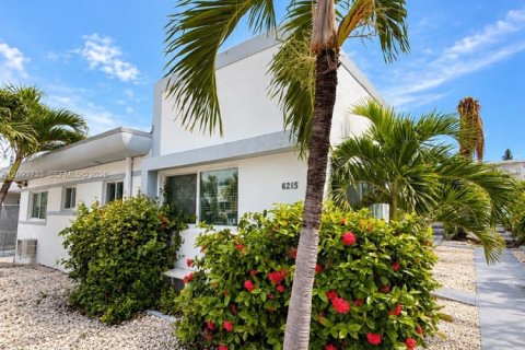 Villa ou maison à louer à Miami Beach, Floride: 1 chambre, 60.39 m2 № 2382506 - photo 5