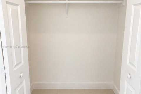Villa ou maison à louer à Miami Beach, Floride: 1 chambre, 60.39 m2 № 2382506 - photo 12