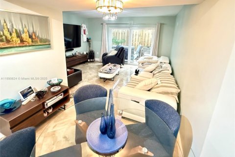 Condominio en alquiler en Oakland Park, Florida, 2 dormitorios, 92.9 m2 № 1944334 - foto 5