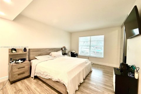 Condominio en alquiler en Oakland Park, Florida, 2 dormitorios, 92.9 m2 № 1944334 - foto 7