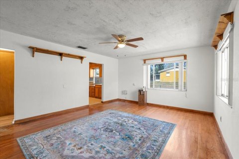 Casa en venta en Tampa, Florida, 3 dormitorios, 145.48 m2 № 1719748 - foto 4