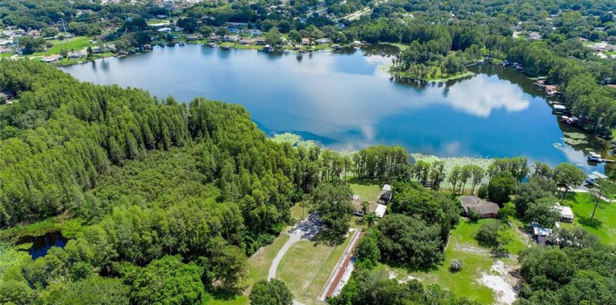 Casa en Land O' Lakes, Florida 4 dormitorios, 181.16 m2 № 1637732