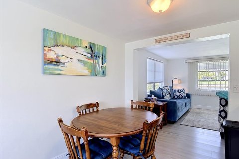 Villa ou maison à vendre à Hudson, Floride: 2 chambres, 104.79 m2 № 2091821 - photo 12