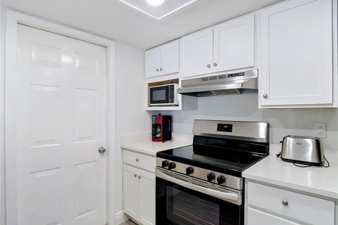 Villa ou maison à vendre à Hudson, Floride: 2 chambres, 104.79 m2 № 2091821 - photo 16