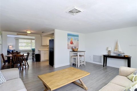 Villa ou maison à vendre à Hudson, Floride: 2 chambres, 104.79 m2 № 2091821 - photo 8