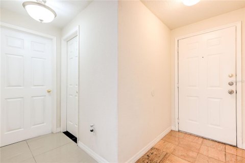 Condo in Tampa, Florida, 2 bedrooms  № 2207103 - photo 18