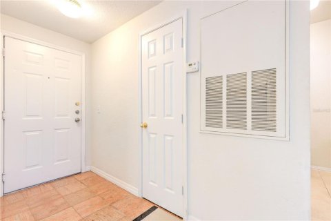 Condo in Tampa, Florida, 2 bedrooms  № 2207103 - photo 19