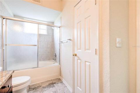 Condo in Tampa, Florida, 2 bedrooms  № 2207103 - photo 24