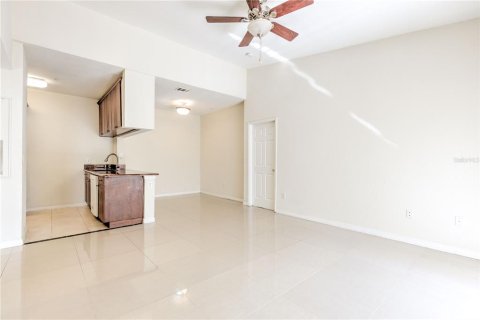 Condo in Tampa, Florida, 2 bedrooms  № 2207103 - photo 7