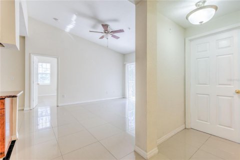 Condo in Tampa, Florida, 2 bedrooms  № 2207103 - photo 3