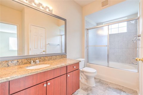 Condo in Tampa, Florida, 2 bedrooms  № 2207103 - photo 23