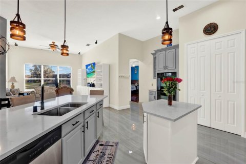 Casa en venta en Kissimmee, Florida, 4 dormitorios, 314.38 m2 № 1725758 - foto 22