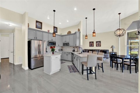 Casa en venta en Kissimmee, Florida, 4 dormitorios, 314.38 m2 № 1725758 - foto 20