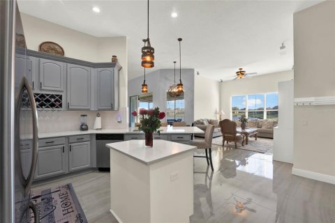 Casa en venta en Kissimmee, Florida, 4 dormitorios, 314.38 m2 № 1725758 - foto 21
