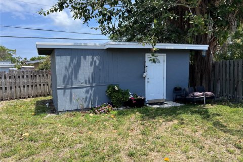 Casa en venta en Pompano Beach, Florida, 7 dormitorios, 155.61 m2 № 1834206 - foto 13
