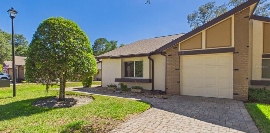 Villa ou maison à Weeki Wachee, Floride 3 chambres, 120.22 m2 № 2216256