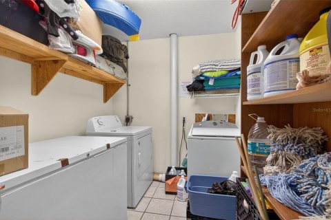 Commercial property in Bronson, Florida 520.25 sq.m. № 2166108 - photo 8