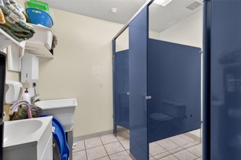 Commercial property in Bronson, Florida 520.25 sq.m. № 2166108 - photo 9