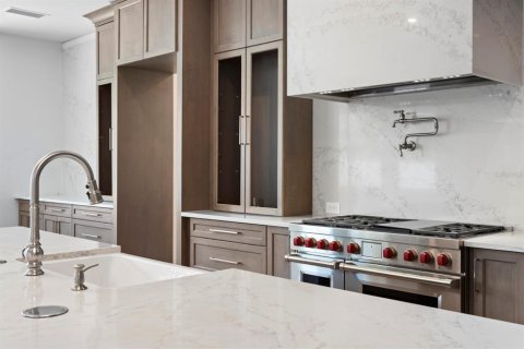 Casa en venta en Tampa, Florida, 6 dormitorios, 400.69 m2 № 1618378 - foto 7
