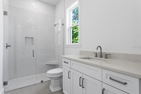 Casa en venta en Tampa, Florida, 6 dormitorios, 400.69 m2 № 1618378 - foto 29