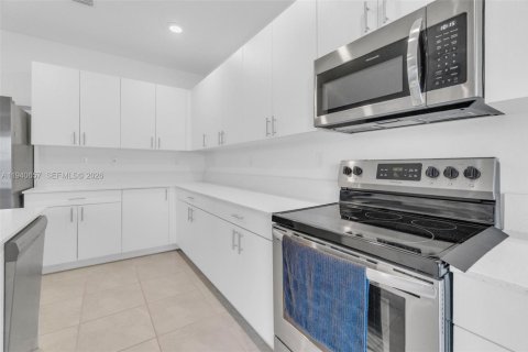 Villa ou maison à vendre à Homestead, Floride: 4 chambres, 224.08 m2 № 1997751 - photo 11