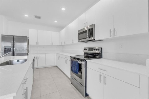 Villa ou maison à vendre à Homestead, Floride: 4 chambres, 224.08 m2 № 1997751 - photo 10