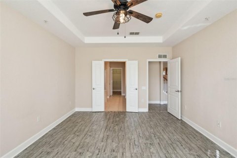 Condo in Orlando, Florida, 3 bedrooms  № 2116631 - photo 24