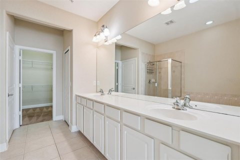 Condo in Orlando, Florida, 3 bedrooms  № 2116631 - photo 25