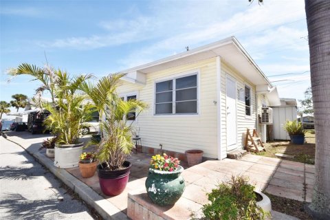 House in Bradenton, Florida 1 bedroom, 68.38 sq.m. № 1565650 - photo 8