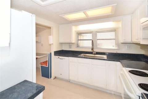 House in Bradenton, Florida 1 bedroom, 68.38 sq.m. № 1565650 - photo 19