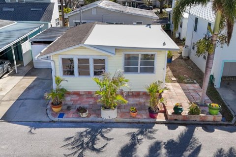 House in Bradenton, Florida 1 bedroom, 68.38 sq.m. № 1565650 - photo 1