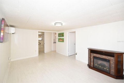 House in Bradenton, Florida 1 bedroom, 68.38 sq.m. № 1565650 - photo 11