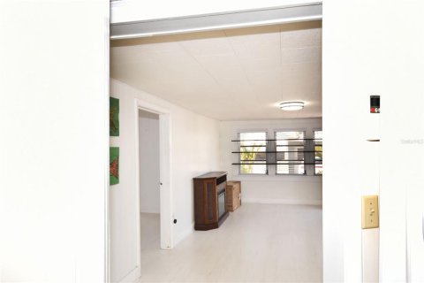 House in Bradenton, Florida 1 bedroom, 68.38 sq.m. № 1565650 - photo 9