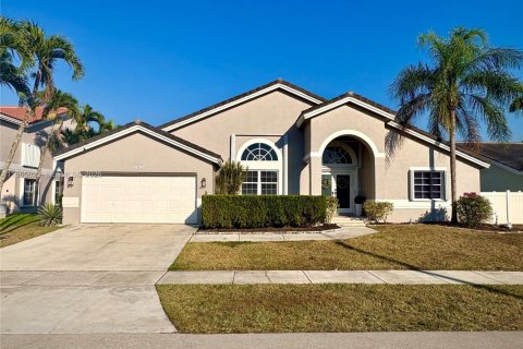 Villa ou maison à Pembroke Pines, Floride 4 chambres, 234.76 m2 № 2080028