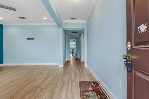 House in DeBary, Florida 5 bedrooms, 318.65 sq.m. № 2213323 - photo 8